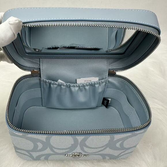 COACH Cosmetic Case In Sketch Signature Canvas CBK45 Silver/Ice Blue NWT - Picture 6 of 7